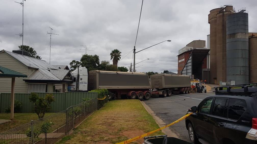 Newell Highway lane closed as truck rolls into house