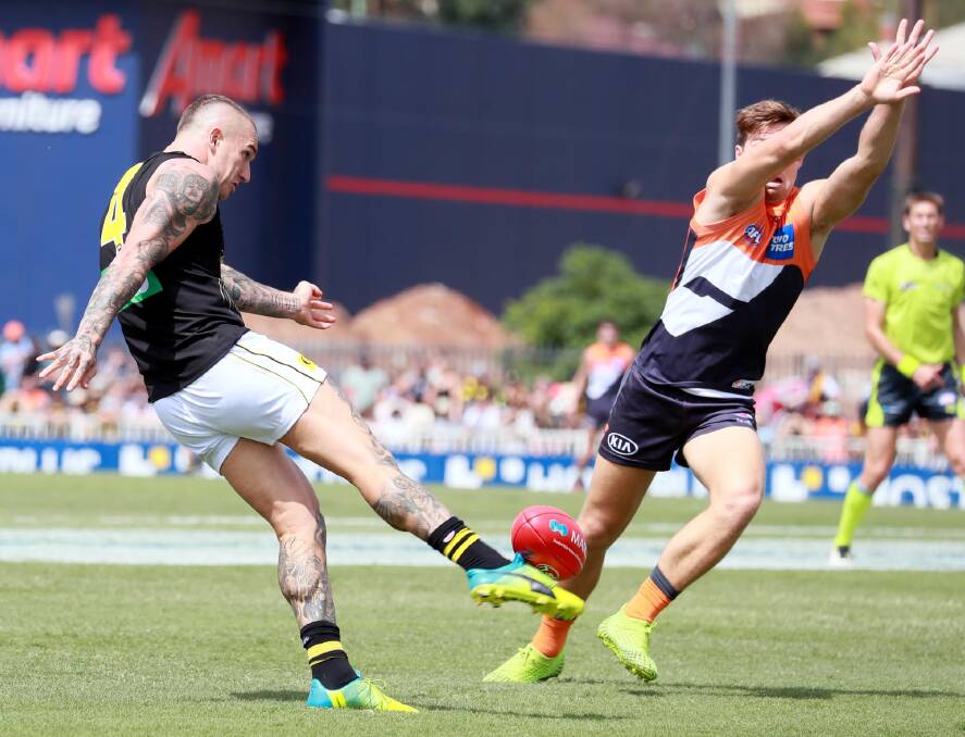 Giants d Richmond at Robertson Oval. Pictures: Les Smith 