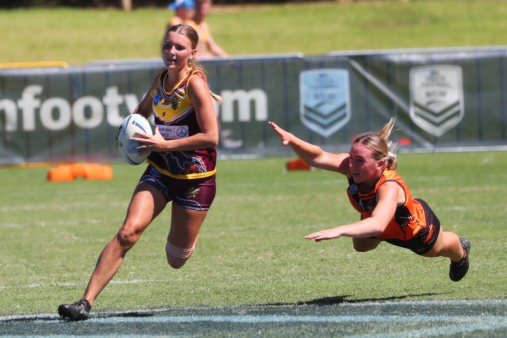 GAME ON: Hills Hornets on their way to victory against Orange in last year's under 18 girls grand final at Wagga's Jubilee Park. The Junior State Cup, Southern Conference, returns for a fourth year.