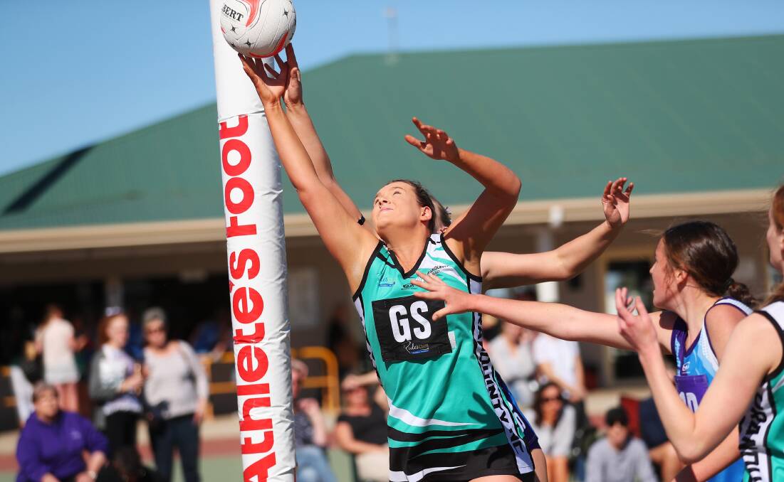 TIME FOR CHANGE: Hannah Finemore gets in front for Uranquinty in last year's grand final against New Kids Aces. It was the last of the Saturday grand finals for the top grade as Wagga Netball shifts its A Grade competition to Wednesday nights. Picture: Emma Hillier