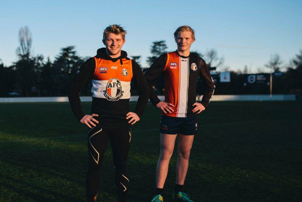 Tom Powell (left) and brother Jack ahead of the 2017 grand final with Ainslie. Picture: The Canberra Times