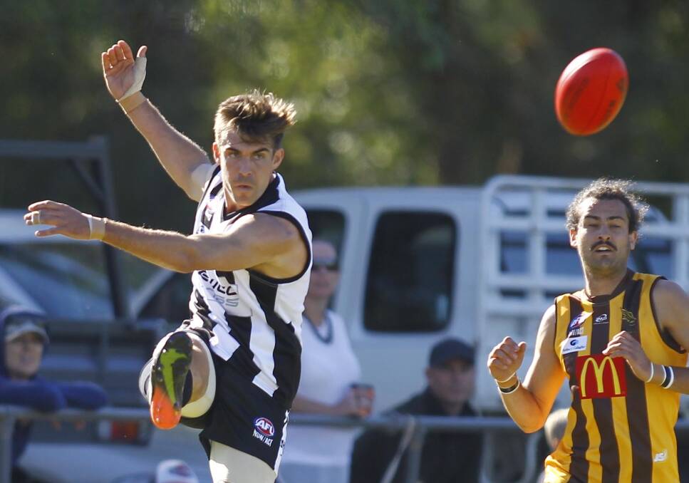 BIG IMPACT: The Rock-Yerong Creek ruckman Lachie Hunter playing against East Wagga-Kooringal in May, when the Pies enjoyed a crucial win at home. Picture: Les Smith