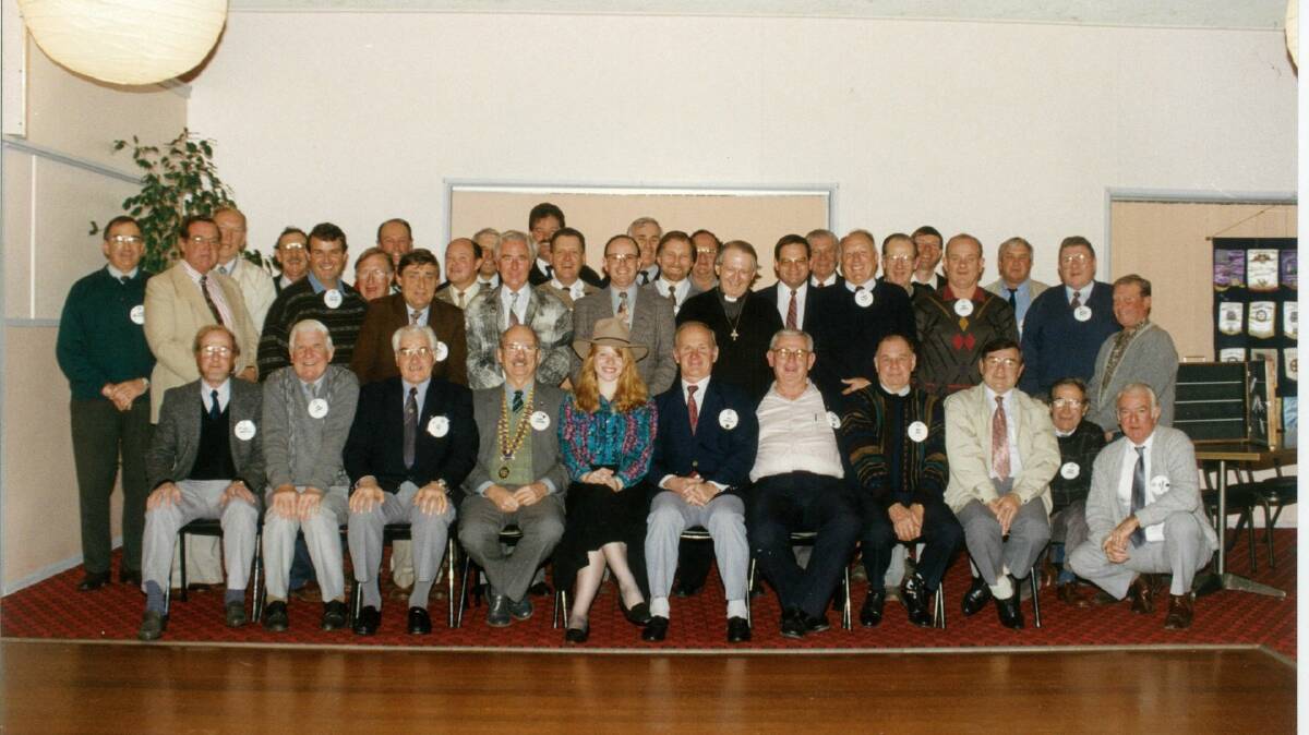 FLASHBACK: Members from the Kooringal Rotary in 1993. 