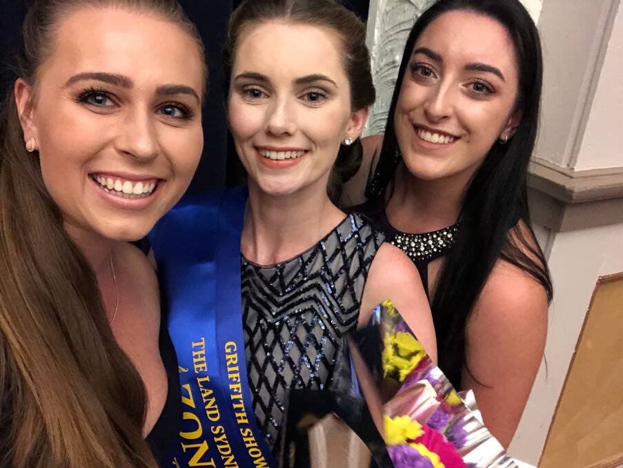 ALL SMILES IN SUPPORT: Ellyse Matterson with her friends Sarah Cudmore and Harley Graham at the The Land Showgirl zone seven finals. Picture: Supplied