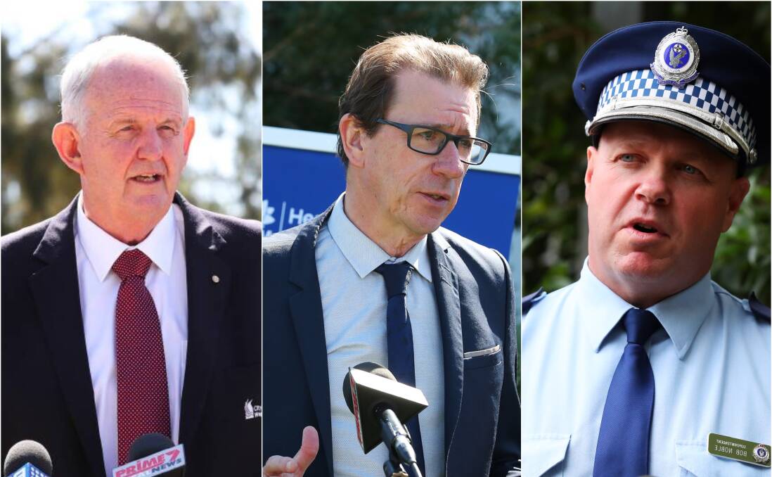 Wagga City Council mayor Greg Conkey, Wagga MP Joe McGirr and Riverina Superintendent Bob Noble urge people to stay home this weekend. 