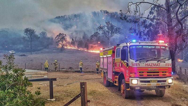 Riverina firefighters head north to help state get on top of bush fires