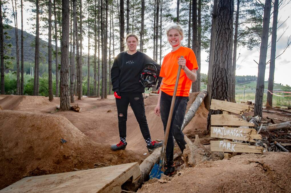 Harriet Burbidge-Smith, 24, and Zoe Cuthbert,19, volunteer their time to make the trails. Picture: Elesa Kurtz 