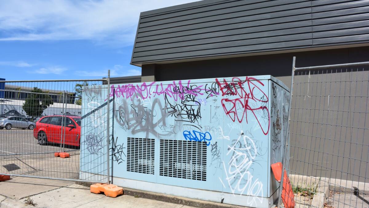 Graffiti tagging on Tongaboo Lane near the South Town Walk.