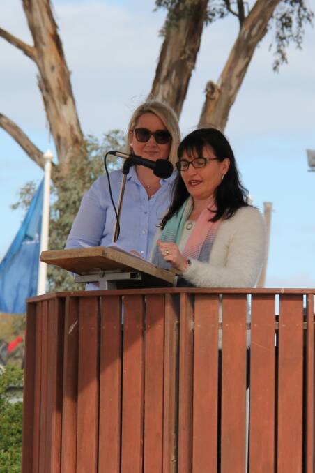 Melissa Neal, the chief executive officer of the Murrumbidgee Primary Health Network and Julie Andreazza, the 2018 NSW Farmer of the Year, from Griffith at the Henty Machinery Field Days.