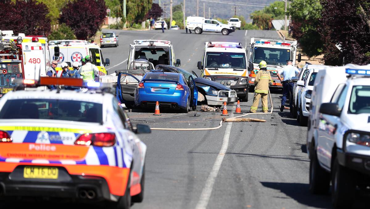 FATAL CRASH: Ermegency worlers on the scene of the crash in Coleman Street, Wagga, in October 2017.