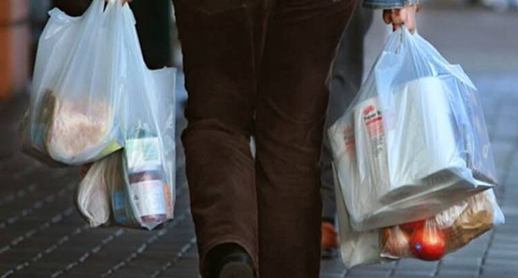 Don’t forget your enviro bags. Woolies’ plastic ban starts today