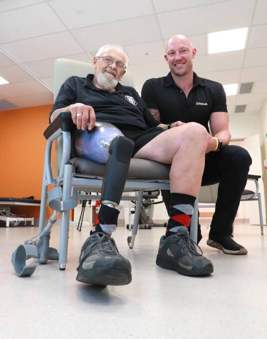 EXPERT GUIDANCE: Don Beale, a 73-year-old Vietnam veteran from Wagga, with Rob Hodgson, Rob Hodgson, a prosthetist, with Ossur Prosthetics, who was offering advice on Mr Beale's new prosthesis. Picture: Les Smith