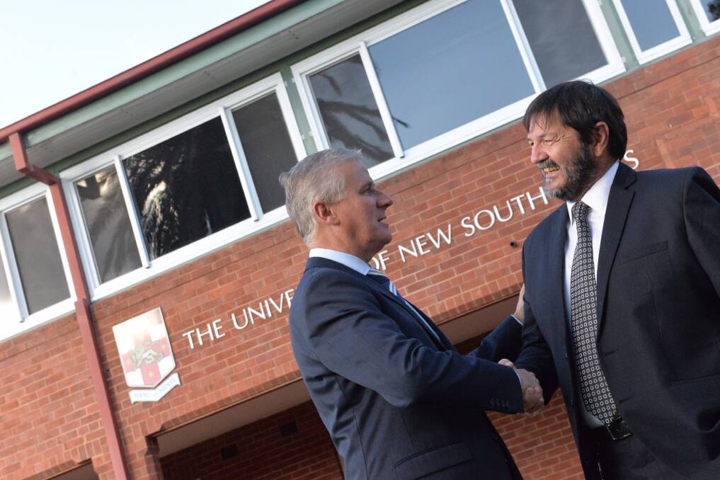 Deputy Prime Minister and Member for Riverina Michael McCormack (left) with John Preddy, the head of the Unversity of NSW's Wagga Rural Medical School.