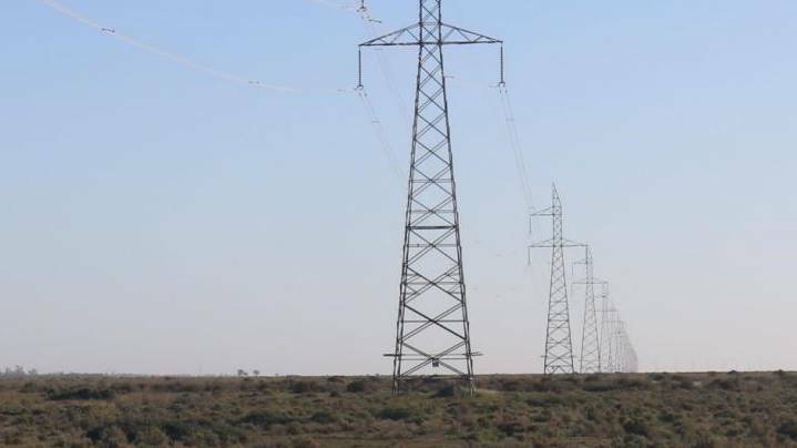 CONCEPT: An example of the high-voltage power lines that TransGrid wants to build between Wagga and South Australia as part of Project EnergyConnect. Picture: TransGrid