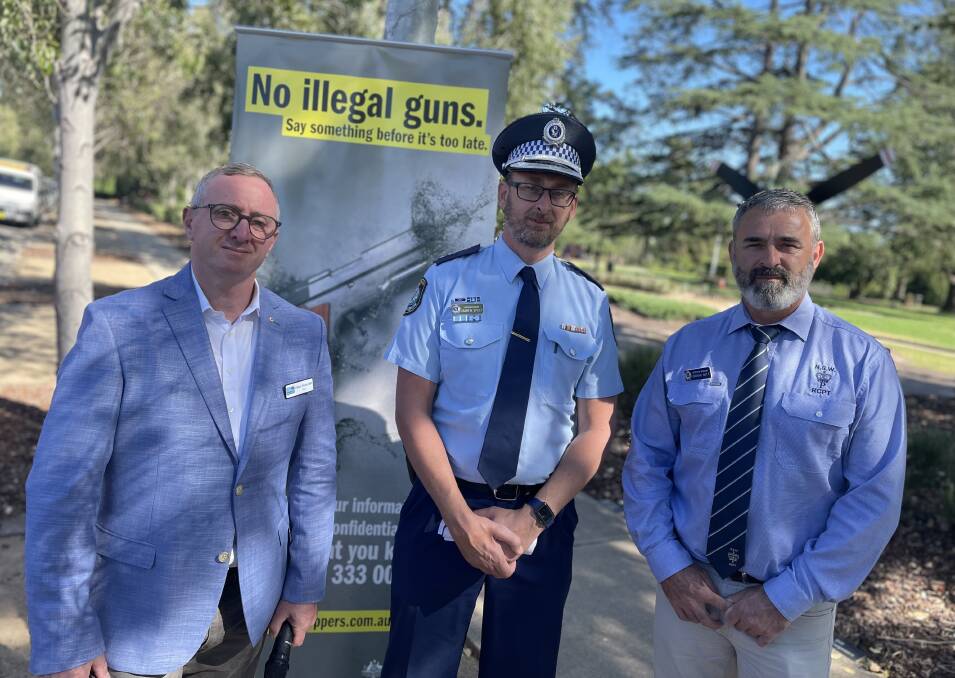 HAND THEM IN: NSW Crime Stoppers CEO Peter Price, Riverina PD Superintendent Andrew Spliet and Detective Sergeant Damian Nott from the Rural Crime Prevention Team at the Victory Memorial Gardens. Picture: Monty Jacka