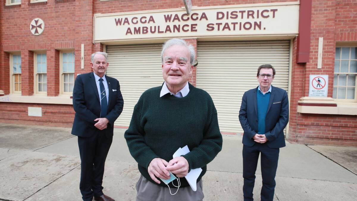 CONFIDENT: Mayor Greg Conkey, Peter Gissing and MP Joe McGirr were all calling on the NSW government to return the historic ambulance station to the community back in July. Picture: Les Smith