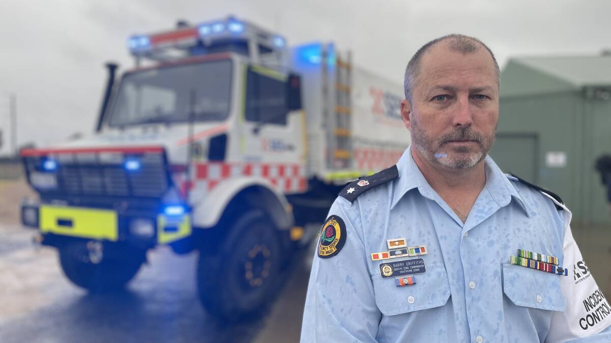 WARNING: NSW SES deputy southern zone commander Barry Griffiths urged people across the Riverina to not drive through flood waters. Picture: Monty Jacka