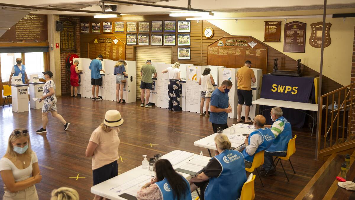 ELECTION: Wagga residents casting their ballots for Saturday's local government election at South West Public School. Picture: Ash Smith