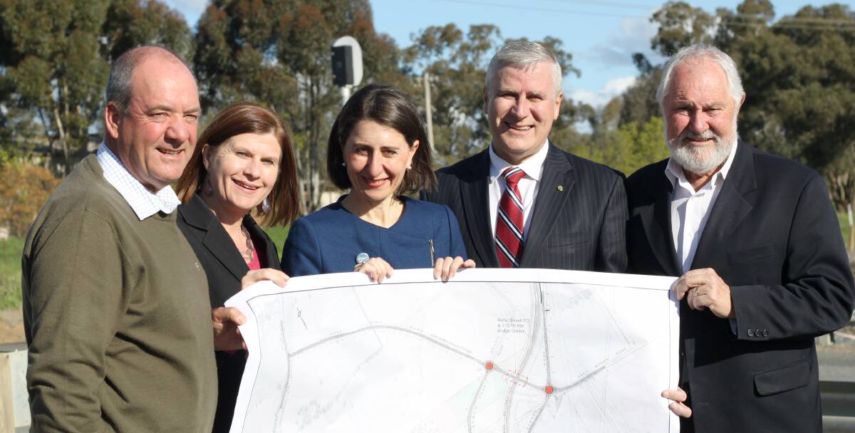MILESTONE: Wagga MP Daryl Maguire, council acting general manager Janice Summerhayes, NSW Treasurer Gladys Berejiklian, federal MP Michael McCormack and mayor Rod Kendall at the contract signing.