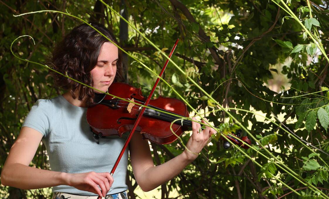 MAKING IT SING: Wagga violin teacher Rhiannon Xeros will be back as one of the tutors at the school for her third year. Picture: Kieren L. Tilly 