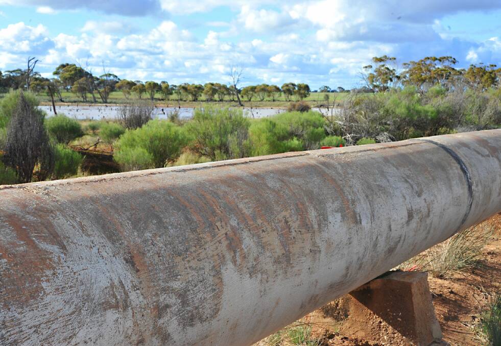 EXAMPLE: The Golden Pipeline stretches as far as Kalgoorlie. It is still the longest freshwater pipeline in the world.