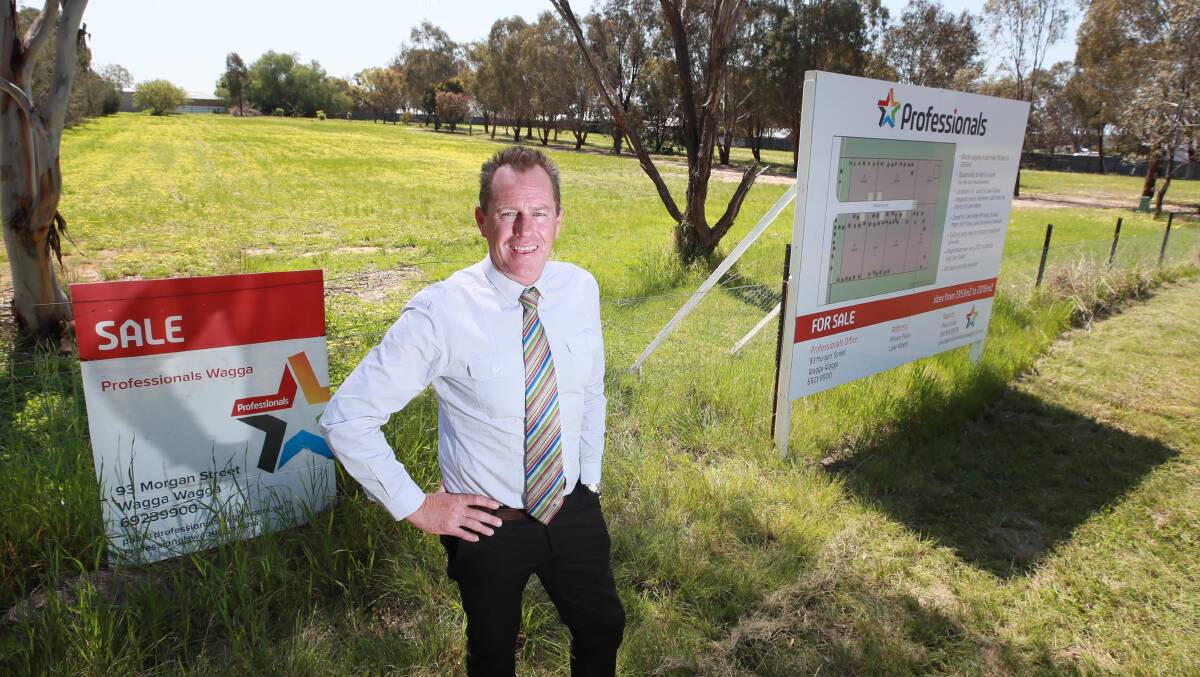 QUICK SELL: Professionals Wagga managing director Paul Irvine at the Prince Place subdivision, which sold five out of seven blocks in the first two hours. Picture: Les Smith