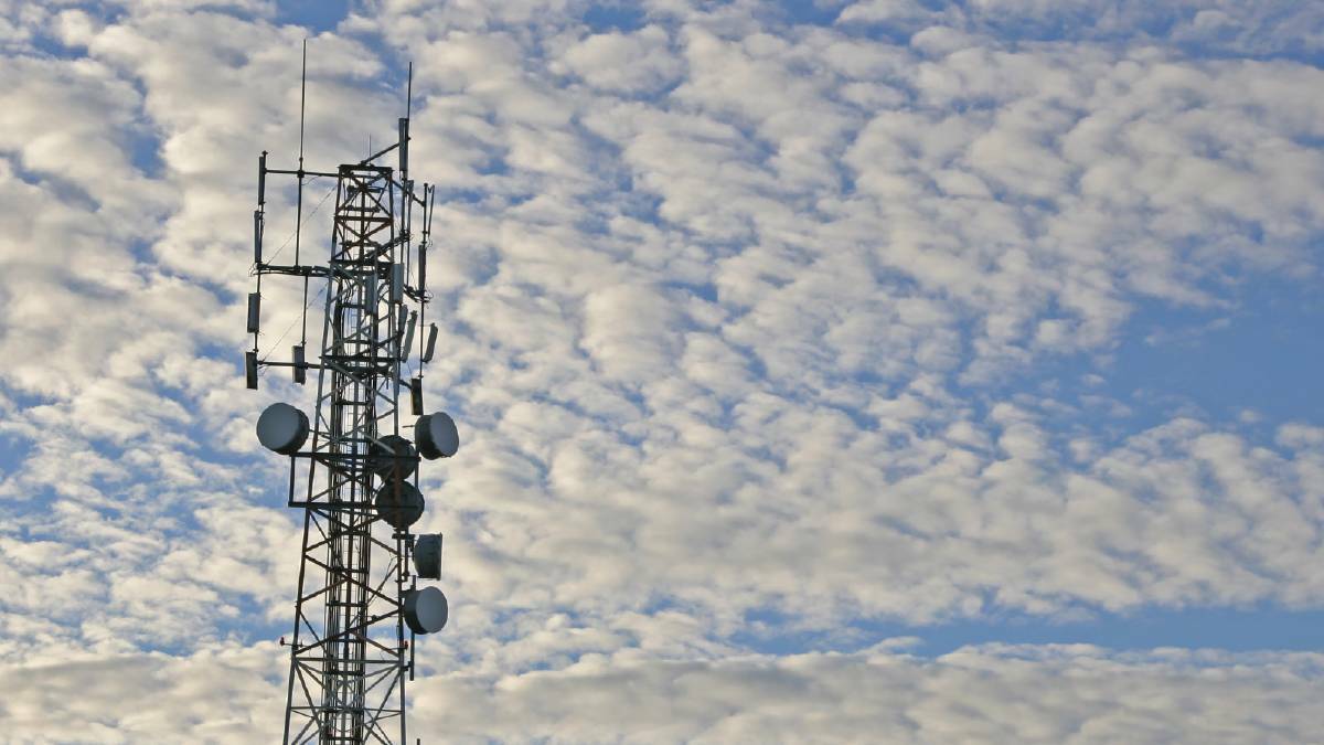 Optus mobile and internet out across city as national network fails