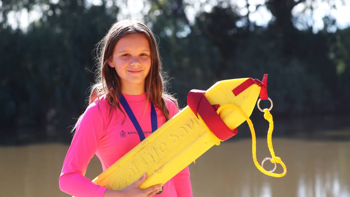 TRAINING: Heidi Gaynor, aged 13 from Wagga was one of more than 100 children to complete the Outback Lifesaver water safety course on Sunday. Picture: Emma Hillier