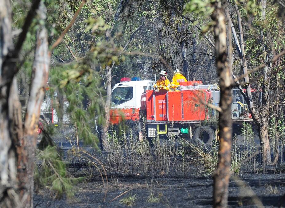 A bushfire near Ashmont in 2016. A new report has identified thousands of homes across the Riverina facing a greater risk from bushfires.