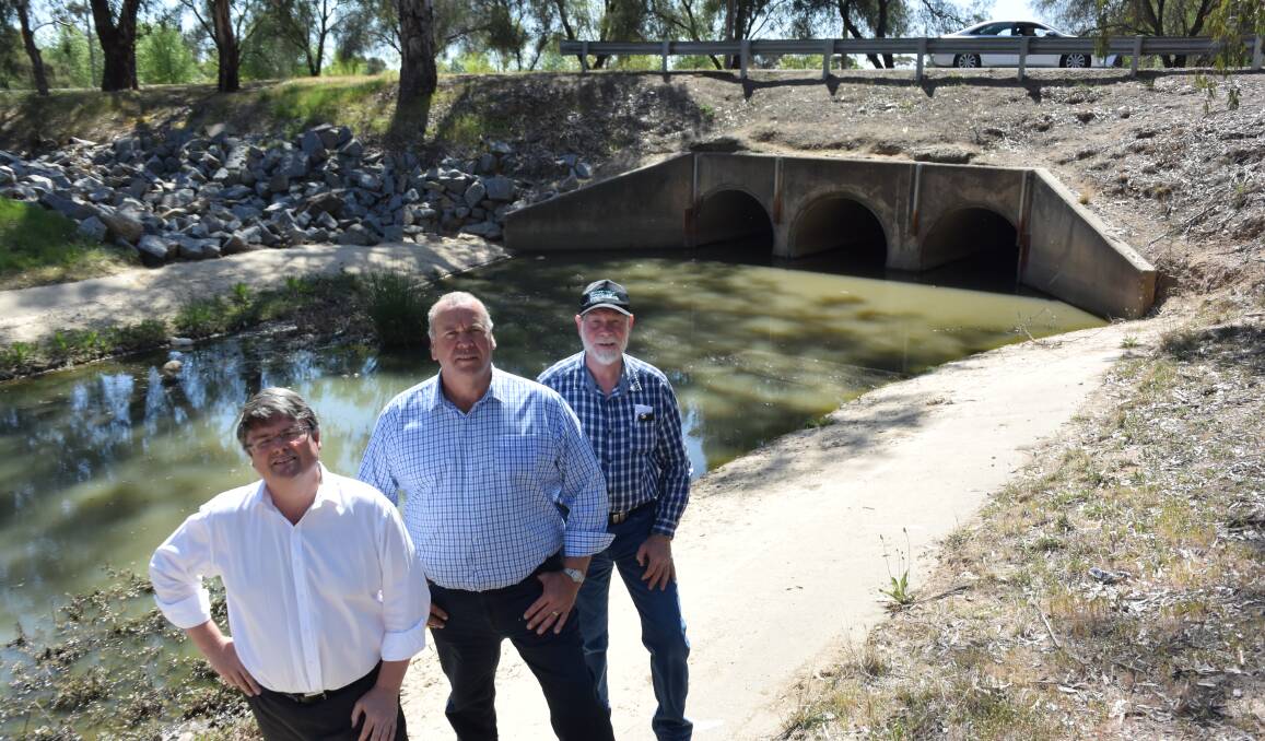 Wagga City Council general manager Peter Thompson, Councillor Paul Funnell and Lake Albert Forum member Gary Williams at Lake Tatton Drain. Picture: Rex Martinich