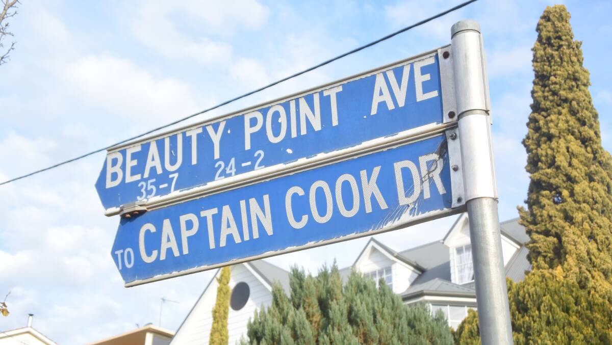 A street sign pointing the way to Captain Cook Drive across the top of Willans Hill in Wagga. Some members of the city's Indigenous community want to see the name changed in the wake of the Black Lives Matter movement.