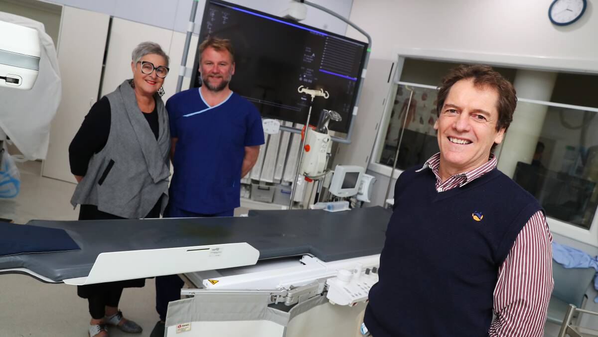 Riverina Medical Specialist Recruitment and Retention Committee manager Joy Ross, pictured in 2019, with I-MED's Michael McCready, who came to Wagga from Canada, and chair Nick Stephenson.
