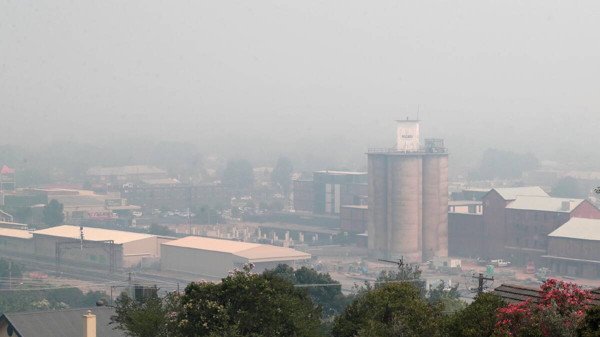 HAZARDOUS: Bushfire smoke over Wagga's central business district and The Mill site during December. New research has found that the hazardous air quality over Australia's eastern states caused more than 400 deaths.