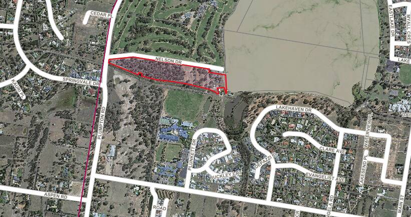 The location of a proposed new free camp site and motorhome sewage dump point beside Lake Albert, highlighted in red. Picture: Wagga City Council