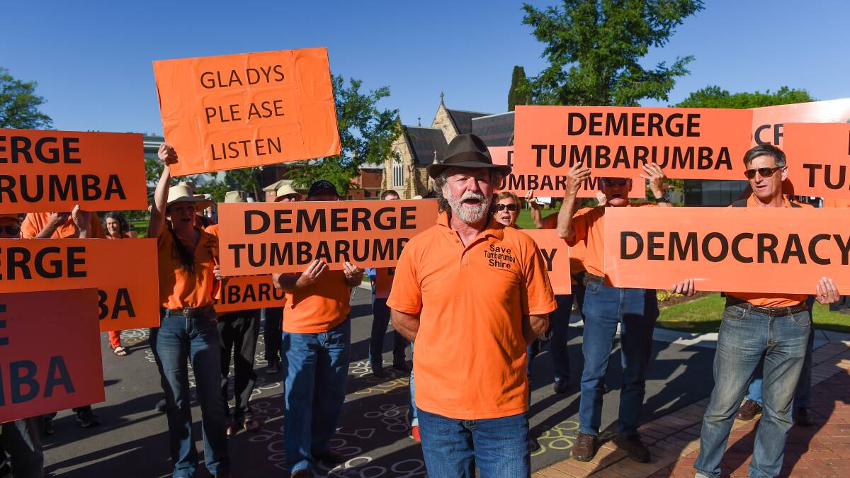 Save Tumbarumba Shire's Dr Neil Hamilton leads a protest against the forced amalgamation with Tumut Shire. PIcture: FILE