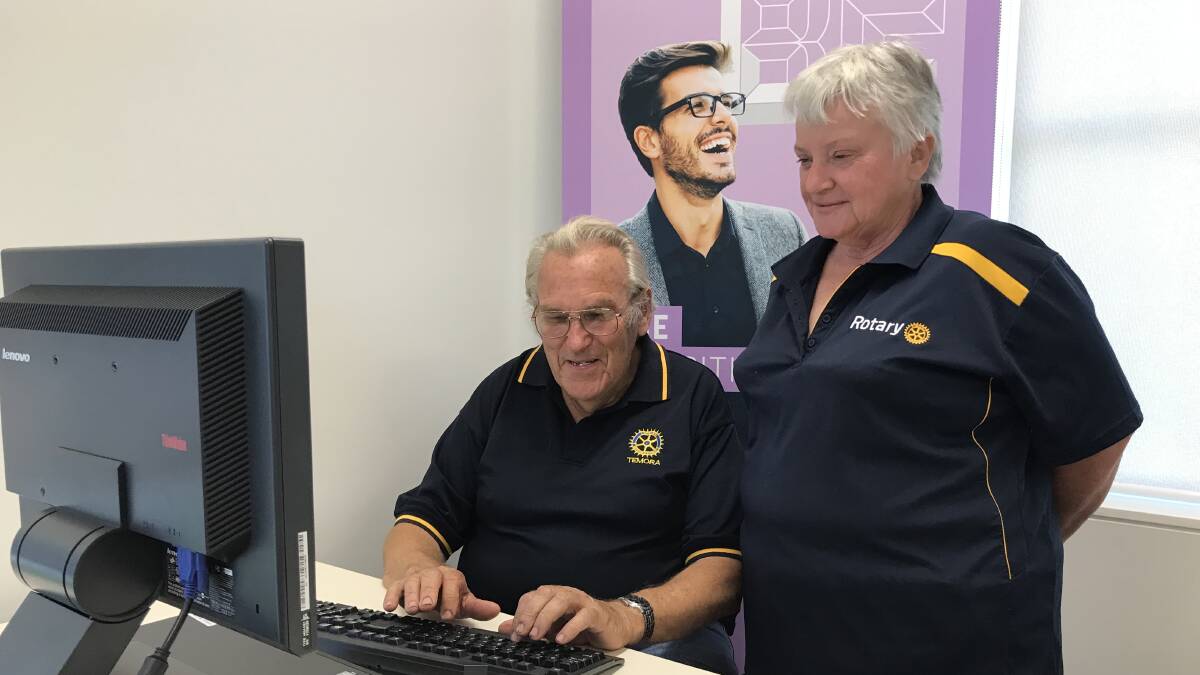 BIG MOVE: Temora couple Lyn and Jack Jefferis, who moved to the town from Wollongong eight months ago, catch up on their computer skills at TAFE NSW Temora. The town is working to attract new residents.