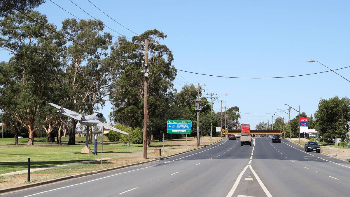 Wagga City Council will close one of the north lanes of the Sturt Highway on Edward Street to allow footpath construction. Picture: Emma Hillier