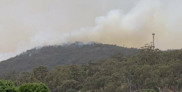 The Dunns Road bushfire approaches telecommunications towers outside Tumbarumba on New Year's Eve 2019. Picture: Sue Scanlon