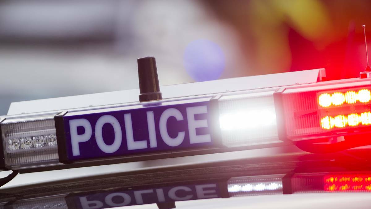 Alleged stolen vehicles on the run in Wagga after ramming police