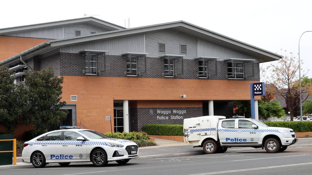 Two charged after altercations with Wagga police on New Year’s Eve