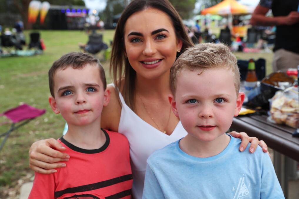 GREAT TIME: Jayden, 4, Tina, Corey Haire, 6 from Wagga at Lake Albert before the fireworks. Picture: Emma Hillier