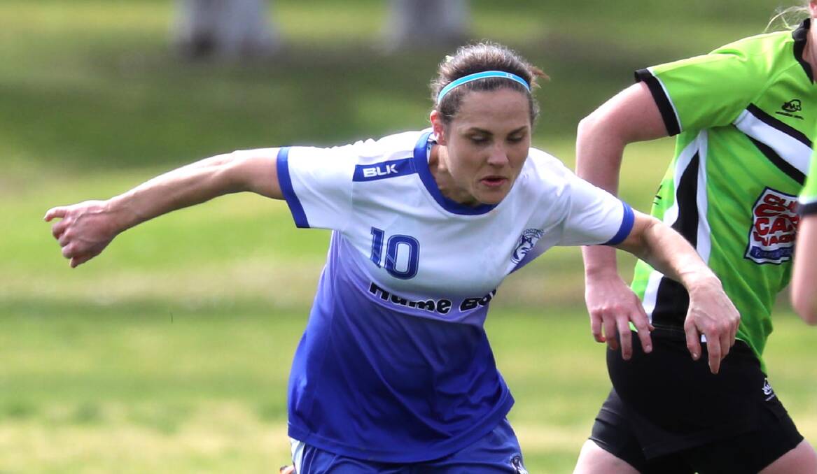 MIDFIELD MAGICIAN: Bernadette Blake will strut her stuff against Henwood Park's highly touted midfield during the Leonard Cup decider this weekend. Picture: Les Smith
