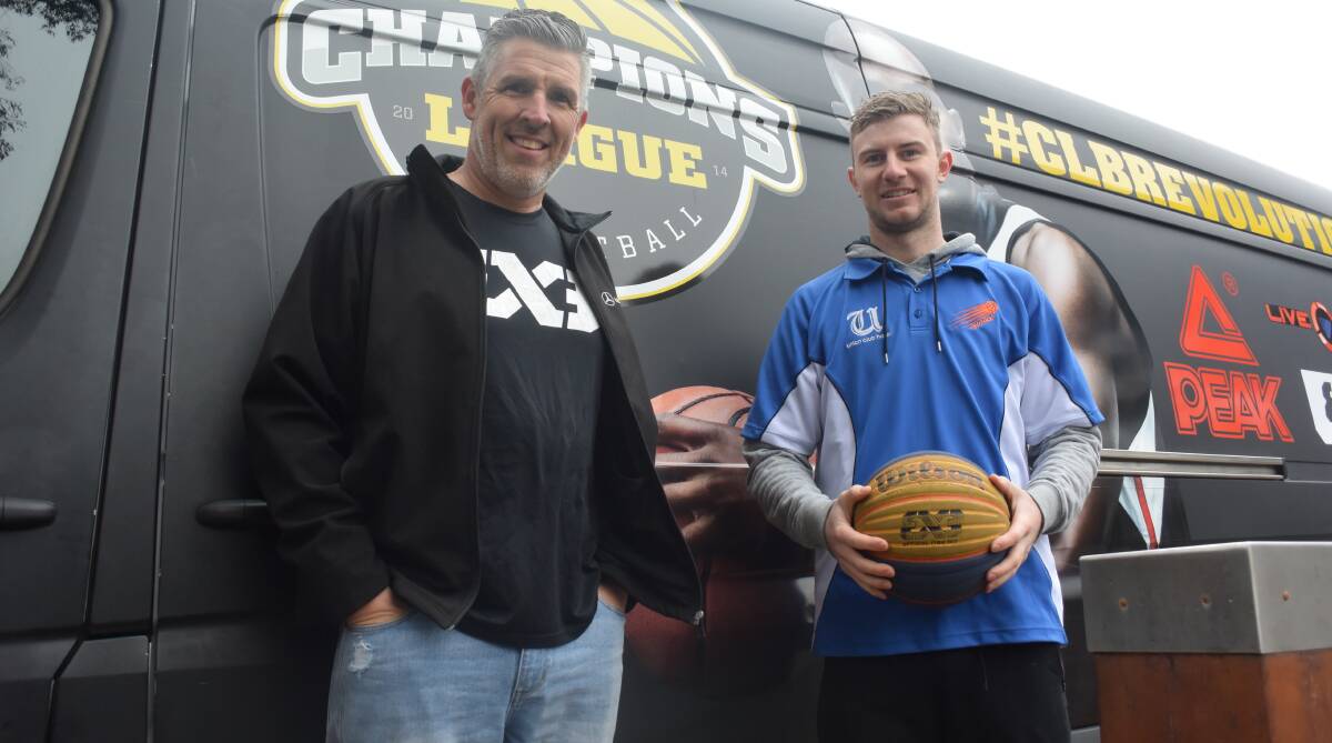 COURTING IDEAS: Champions League Basketball general manager Matthew Hollard and Wagga Heat skipper Zac Maloney. Picture: Lachlan Grey