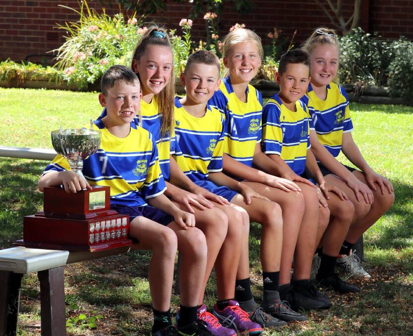WINNERS: South Wagga Public co-captains Cohen Benson, Abbey Senior, Murray Beer, Eliza Walsh, Lachie Cole and Lexi Fellows. Picture: Les Smith