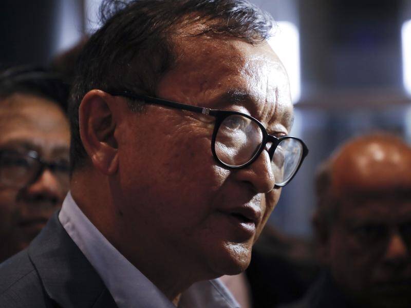 Cambodian opposition Sam Rainsy has arrived at Kuala Lumpur after denied denied passage to Cambodia.