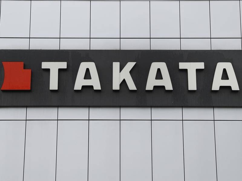 Drivers of a range of cars made in the 1990s have been warned their Takata air bags might be faulty.
