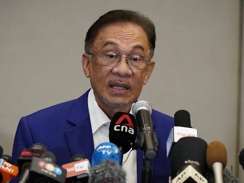 Anwar Ibrahim says he has the support of more than 120 MPs in the 222-strong Malaysian parliament.
