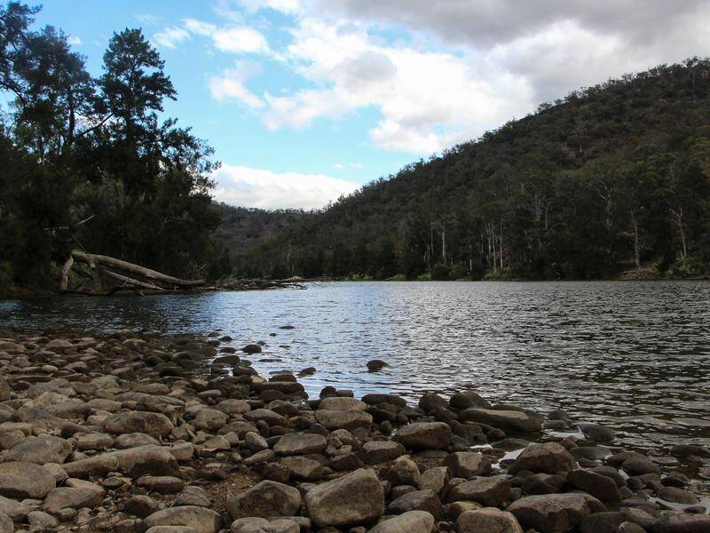 Locals say NSW government's plan to raise Warragamba Dam wall is aimed at bolstering big developers.