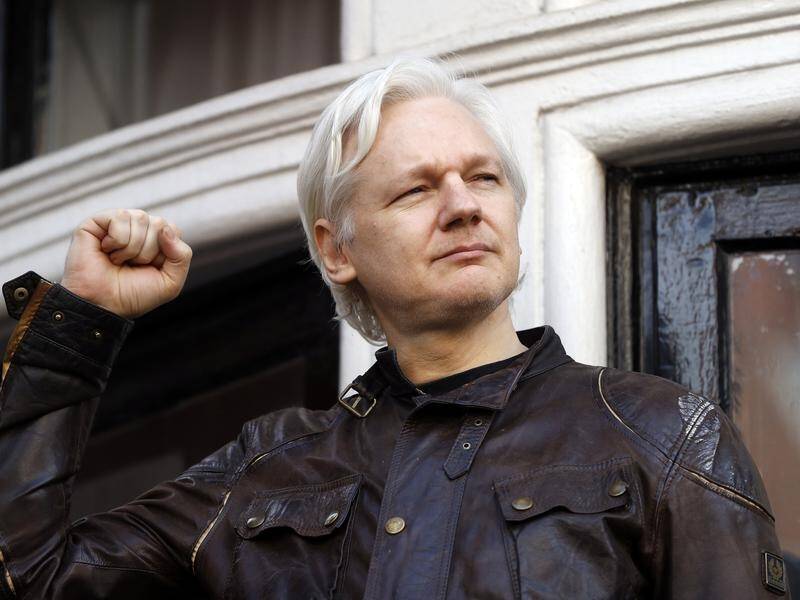 US prosecutors have obtained a sealed indictment against Wikileaks founder Julian Assange.