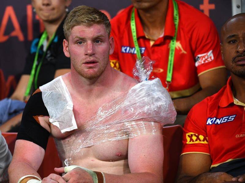 Dolphins prop Thomas Flegler has a tricky shoulder injury that will concern the Queensland Maroons. (Jono Searle/AAP PHOTOS)
